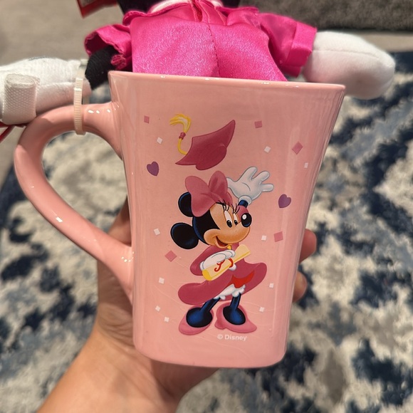 Minnie Graduation Mug - Picture 3 of 3